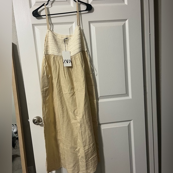 Brand new from ZARA with tag - Picture 2 of 3